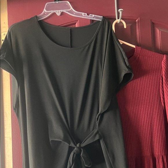 Elegant Black and Red Women's Dress Set - Picture 3 of 13